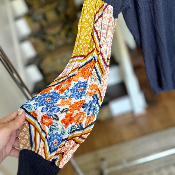 7th Ray Navy Waffle Top w/ Contrasting Pattern Sleeve and Open Twist Back Sz M-L - Picture 8 of 11